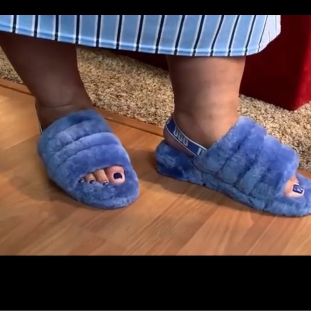 Womens Uggs Blue Slippers